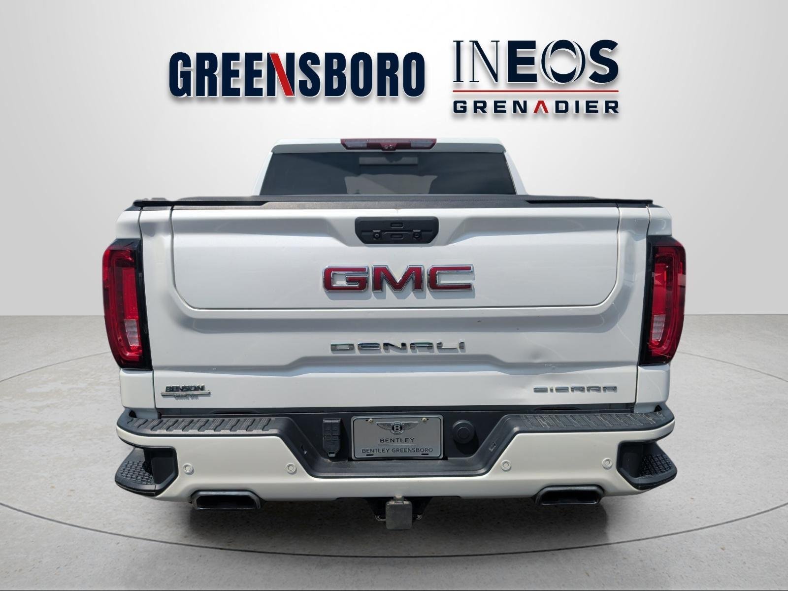 Used 2020 White Frost Tricoat GMC Denali image 4