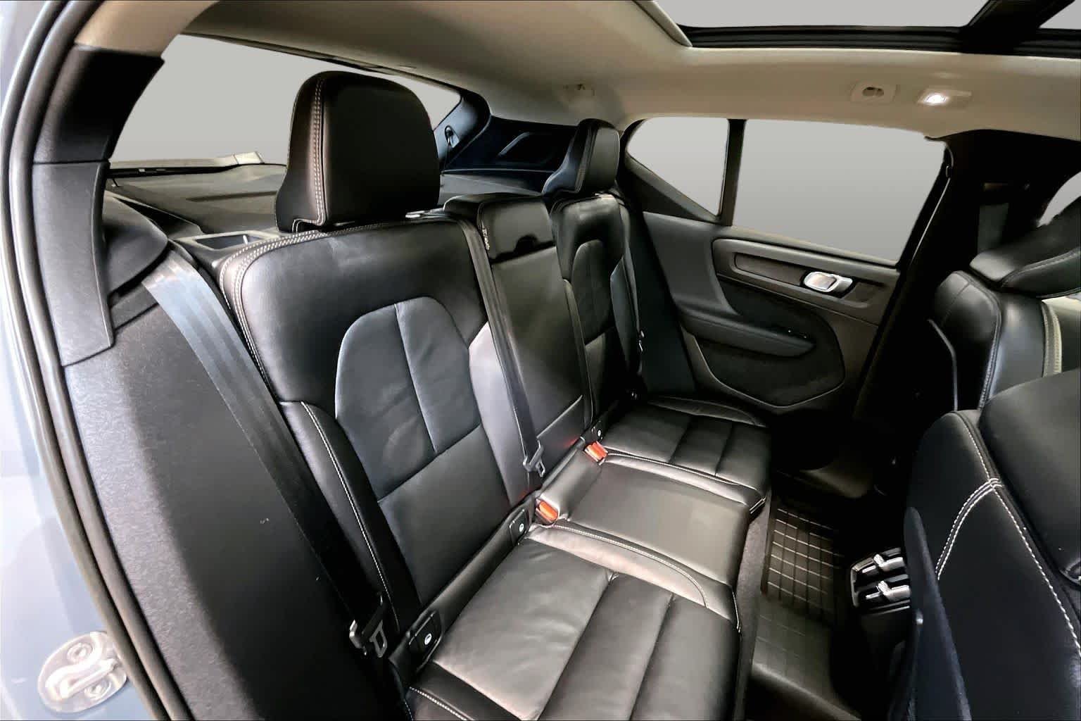 Used 2023 Thunder Grey Metallic Volvo Ultimate Dark Theme image 19