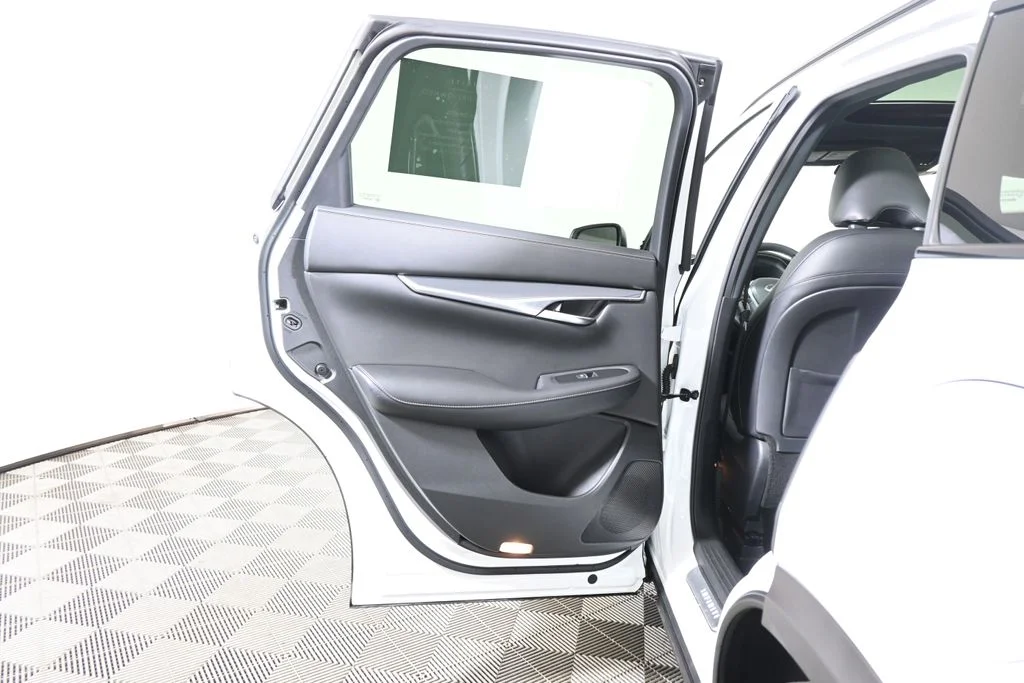 Certified Used 2023 White INFINITI SPORT image 33