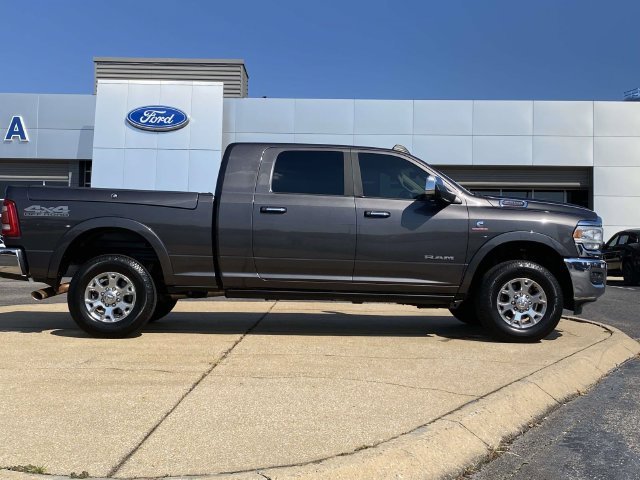 Used 2022 Crystal Metallic Ram Laramie image 2