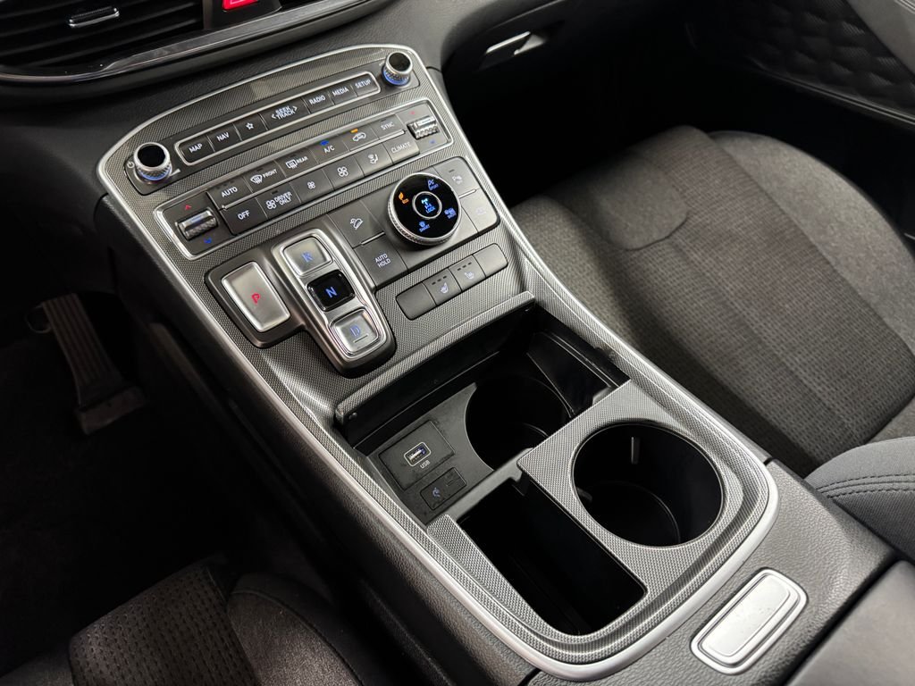 Used 2023 Black Hyundai Blue image 23