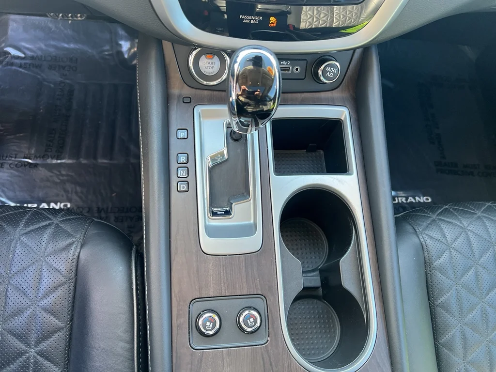 Used 2020 Super Black Metallic Nissan Platinum image 21