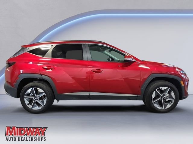 Used 2025 Red Hyundai SEL Convenience image 6