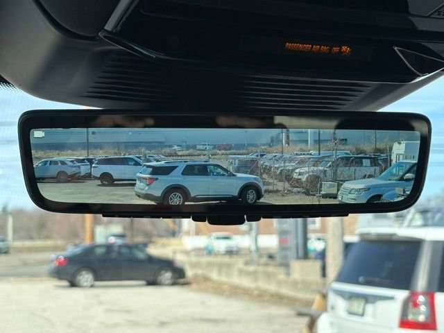 New 2026 Eiger Grey Land Rover SE image 29