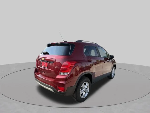 Used 2022 Red Chevrolet LT image 3