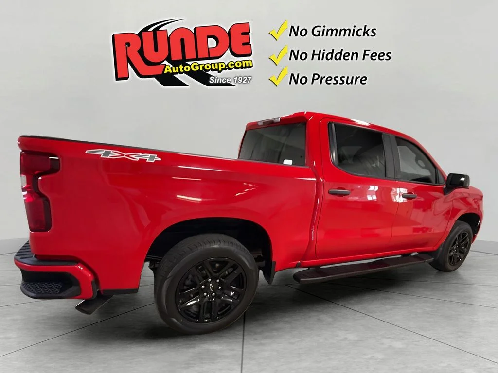 Used 2023 Red Chevrolet Custom image 6