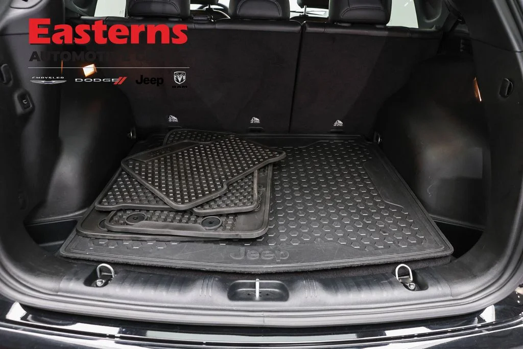 Certified Used 2024 Black Jeep Latitude Lux image 11