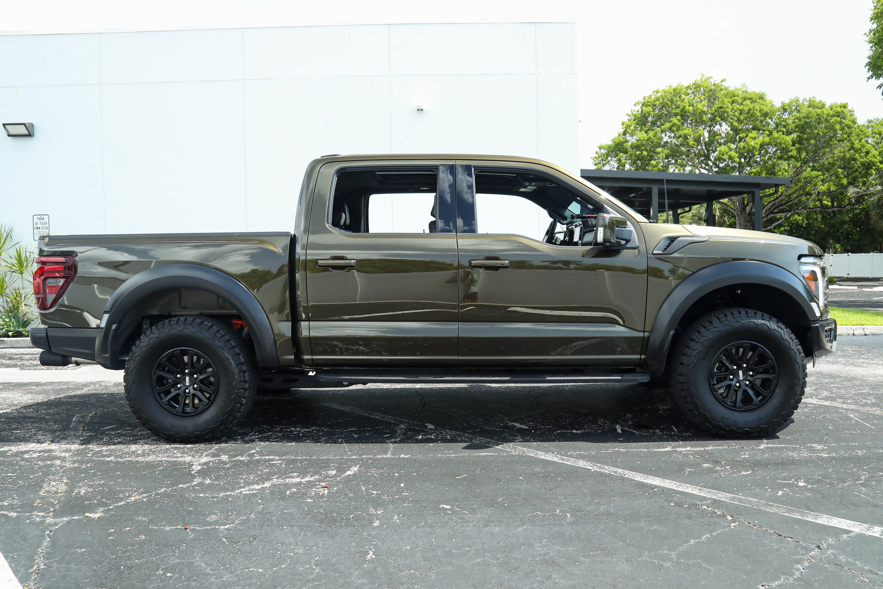 Used 2025 Green Ford Raptor image 6