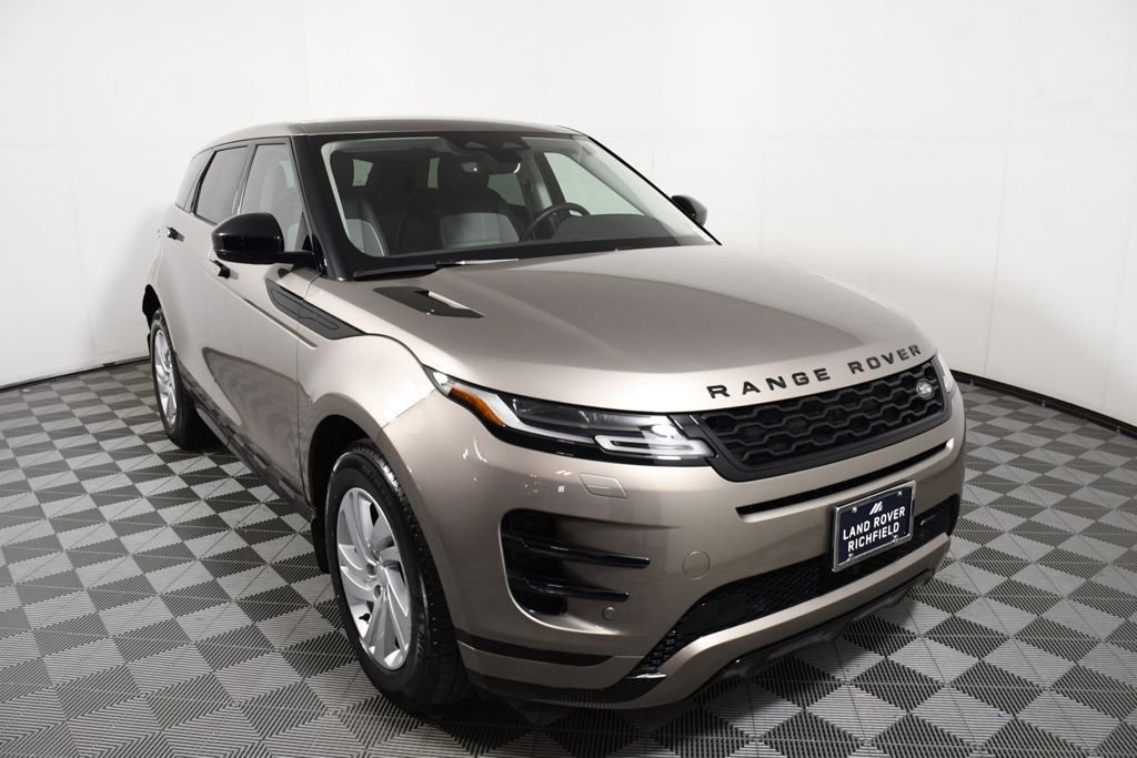 Used 2023 Lantau Bronze Metallic Land Rover Dynamic image 9