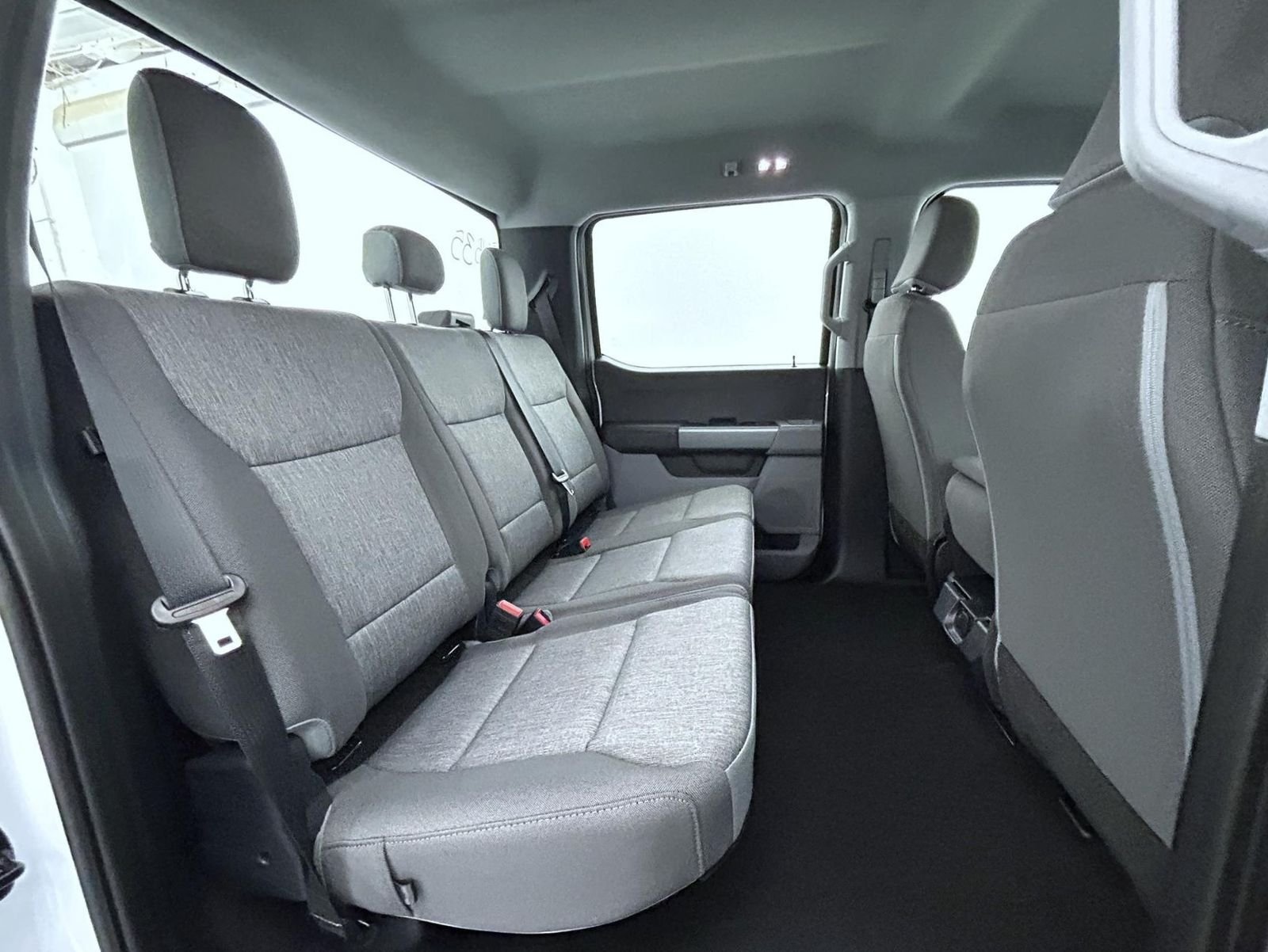 New 2026 Oxford White Ford XL image 18