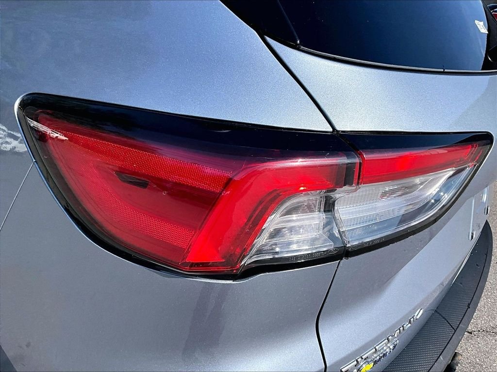 Used 2022 Blue Silver Metallic Ford Titanium image 33
