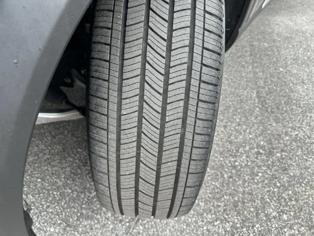 Used 2025 Black Ford Platinum image 11