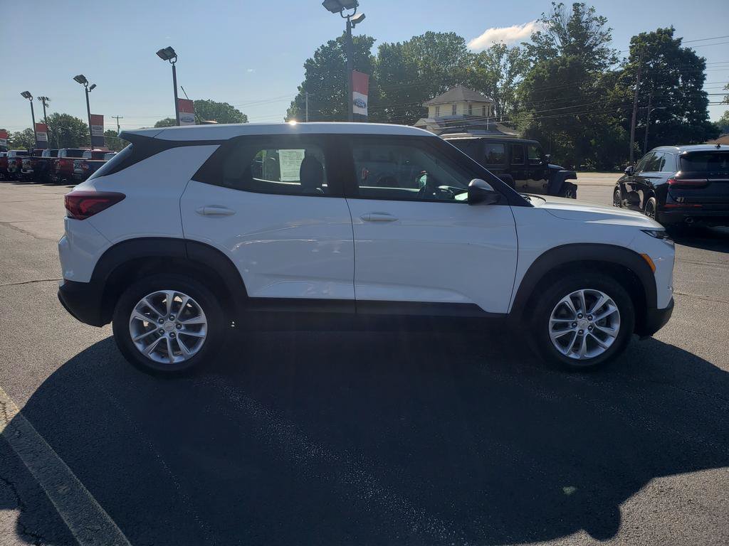 Used 2024 Summit White Chevrolet LS image 2