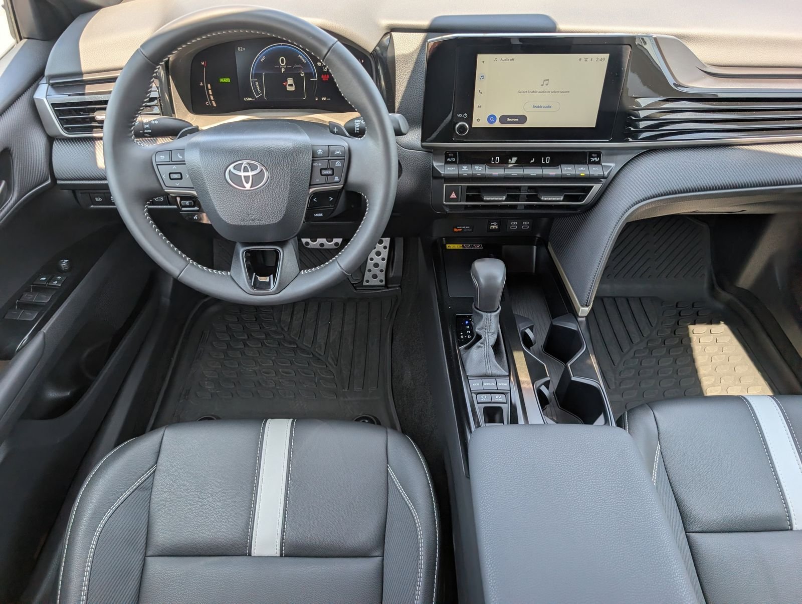 Used 2026 Metal Toyota SE image 6