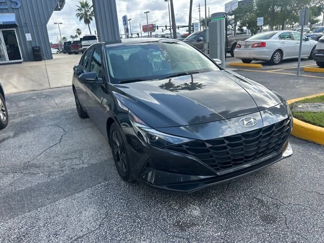 Used 2022 Portofino Gray Hyundai SEL image 4