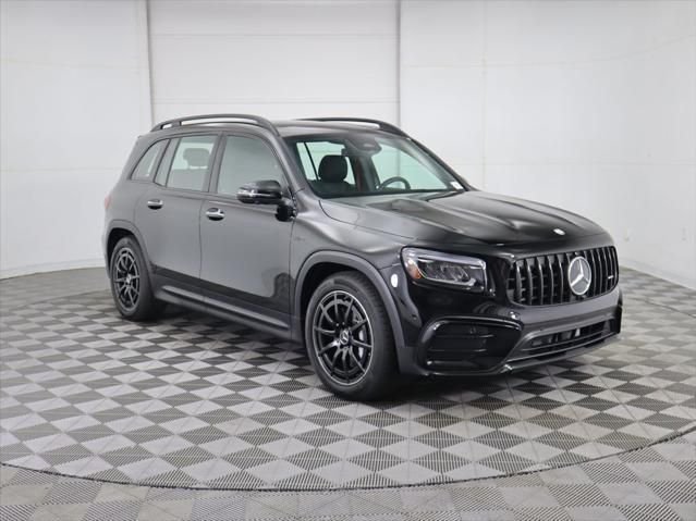 2026 Mercedes-Benz GLB AMG GLB 35 - Photo 3