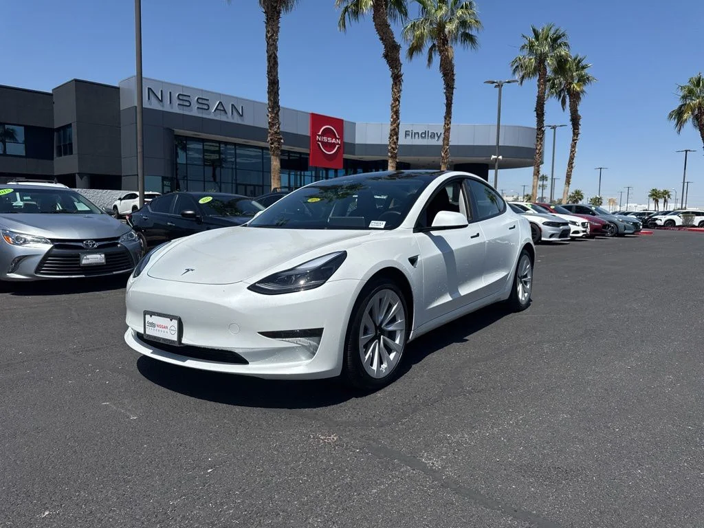 2023 Tesla Model 3 -'s photo