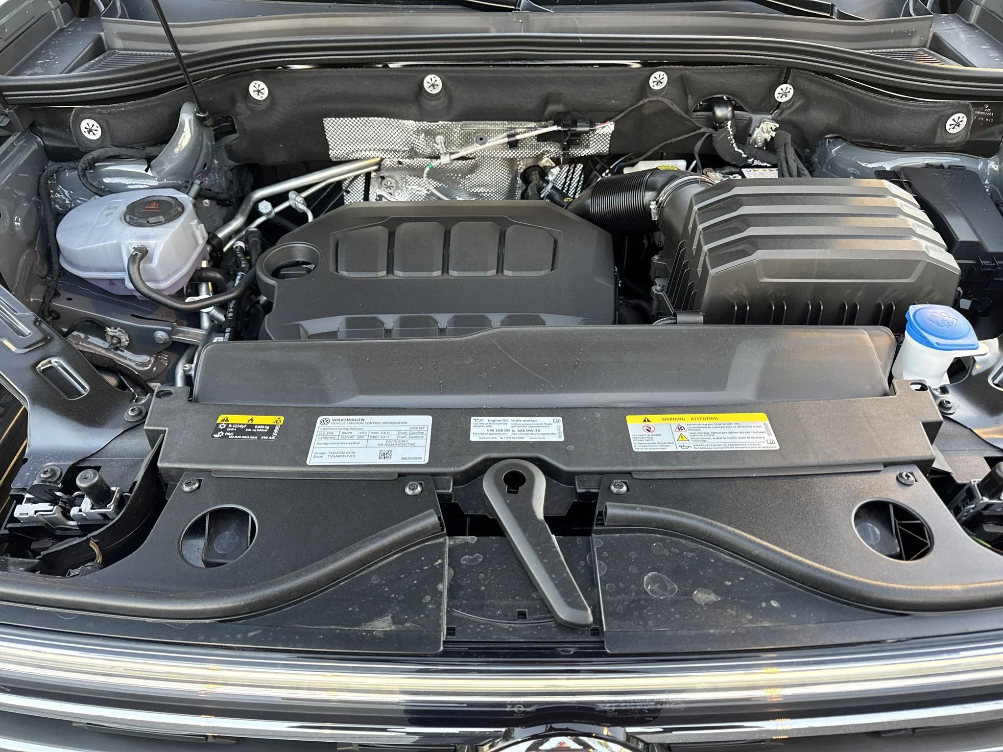 New 2026 PURE GRAY Volkswagen 2.0T SE w/Technology image 15