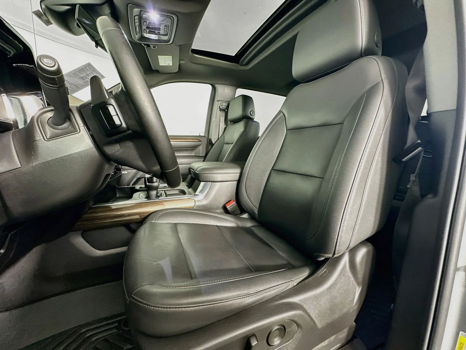 Used 2024 Sterling Gray Metallic Chevrolet LT Trail Boss image 22