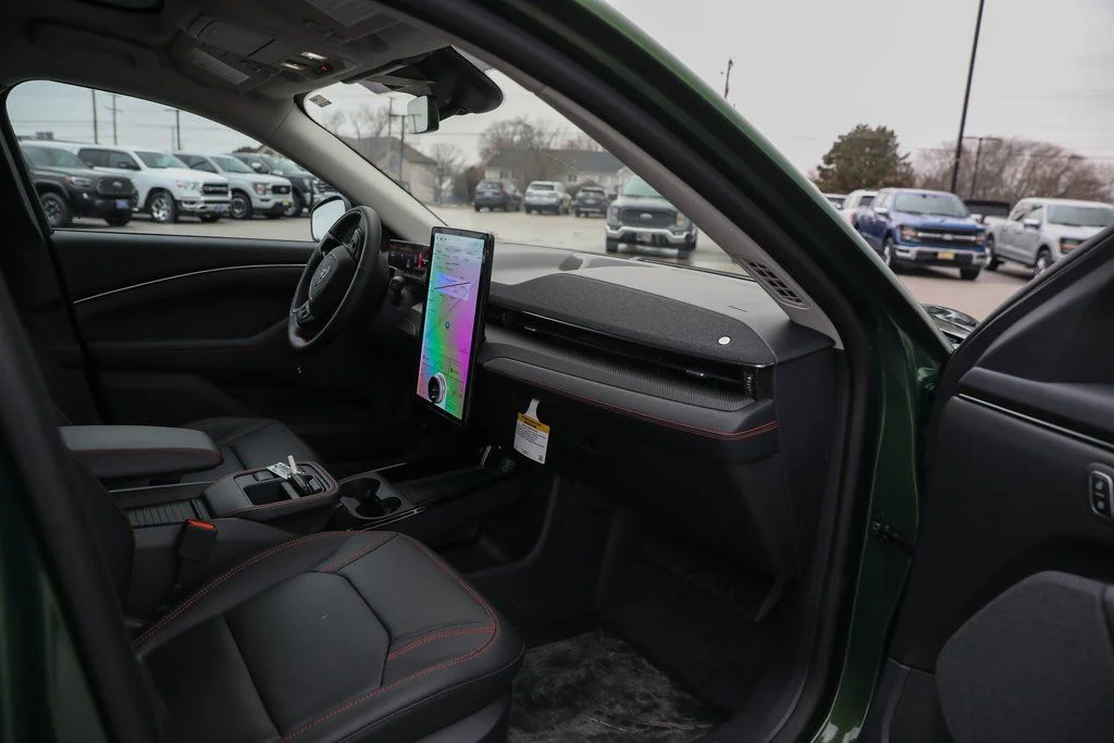 New 2025 Green Ford Premium image 28