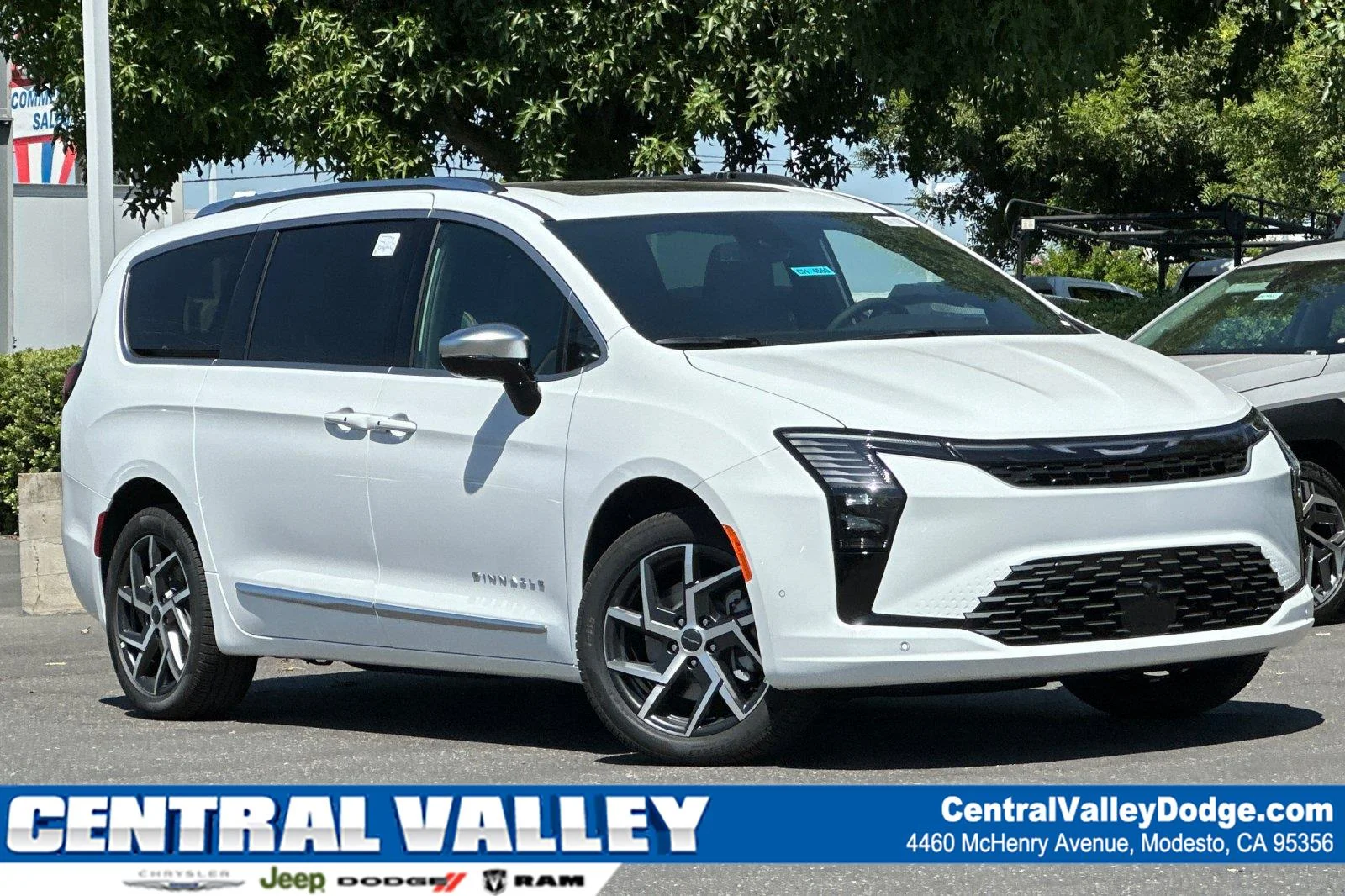 New 2027 Bright White Clear-Coat Exterior Paint Chrysler Pinnacle image 1
