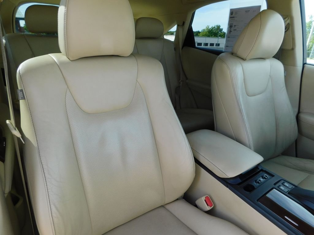 Used 2015 White Lexus 350 image 22