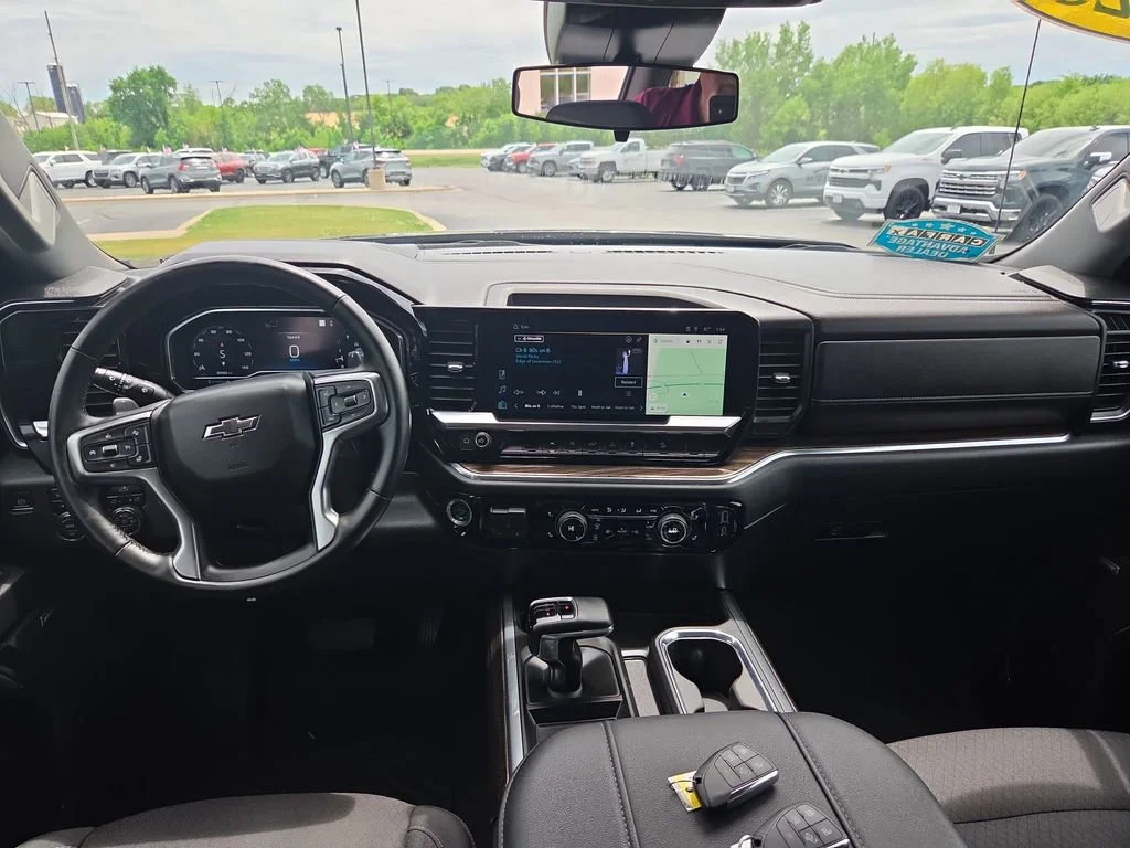 2023 Chevrolet Silverado 1500 RST - Photo 11