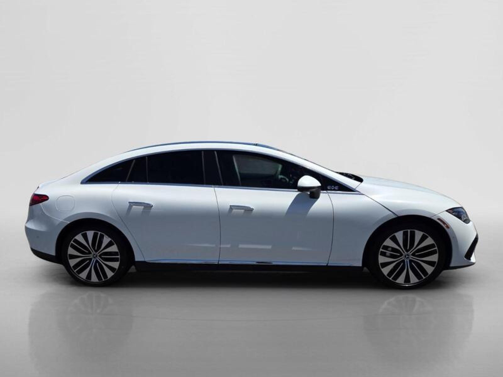 Certified Used 2023 MANUFAKTUR Moonlight White Metallic Mercedes-Benz EQE 350+ image 6