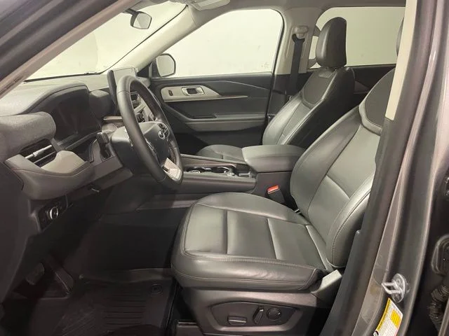 Used 2025 Gray Ford Active image 20