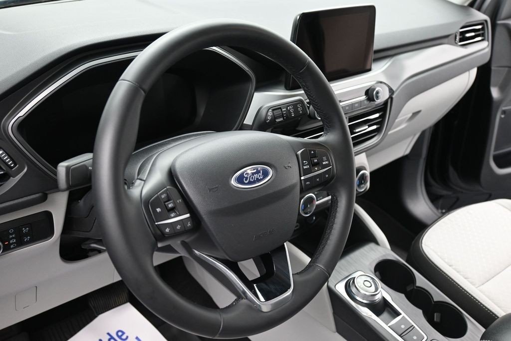 Used 2024 Black Metallic Ford Active FWD image 14