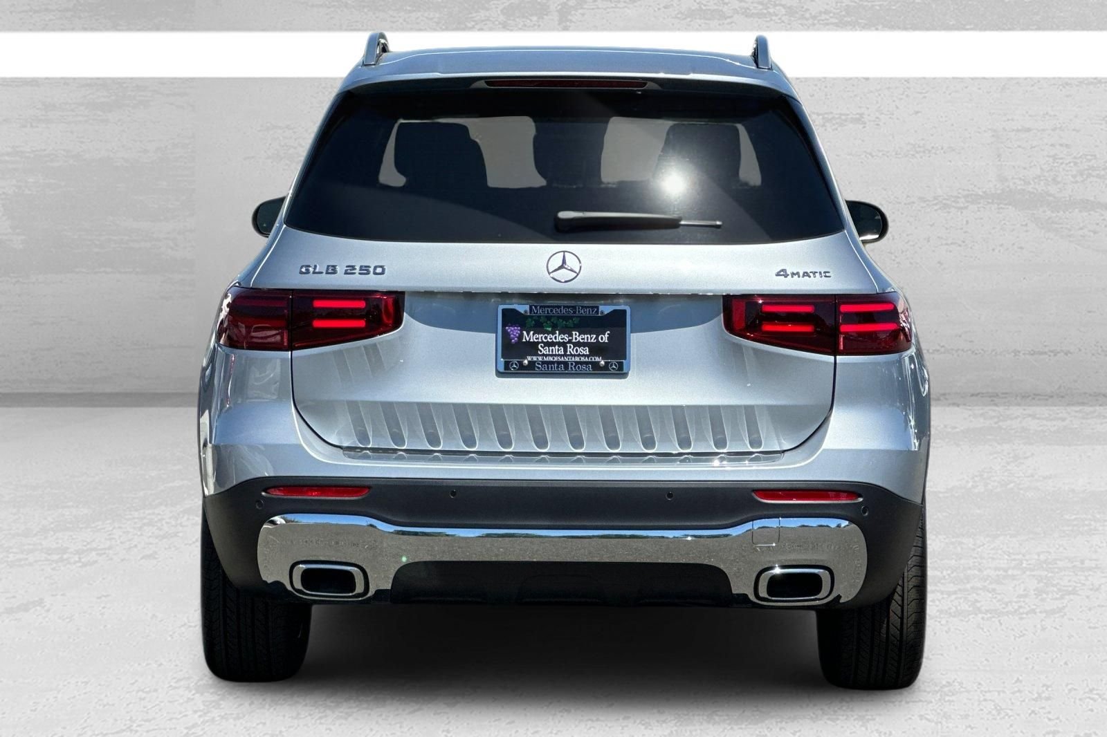 New 2026 Silver Mercedes-Benz GLB 250 image 5