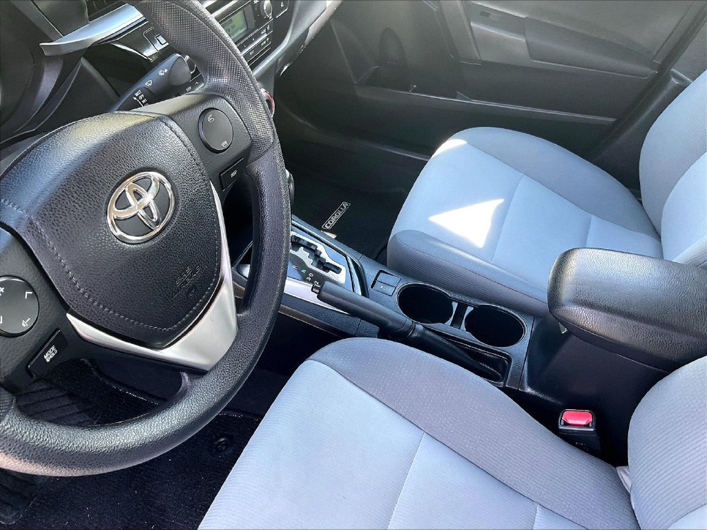 Used 2015 Silver Toyota L image 20