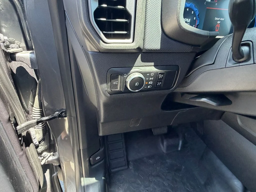 New 2025 Carbonized Gray Metallic Ford Badlands® image 29
