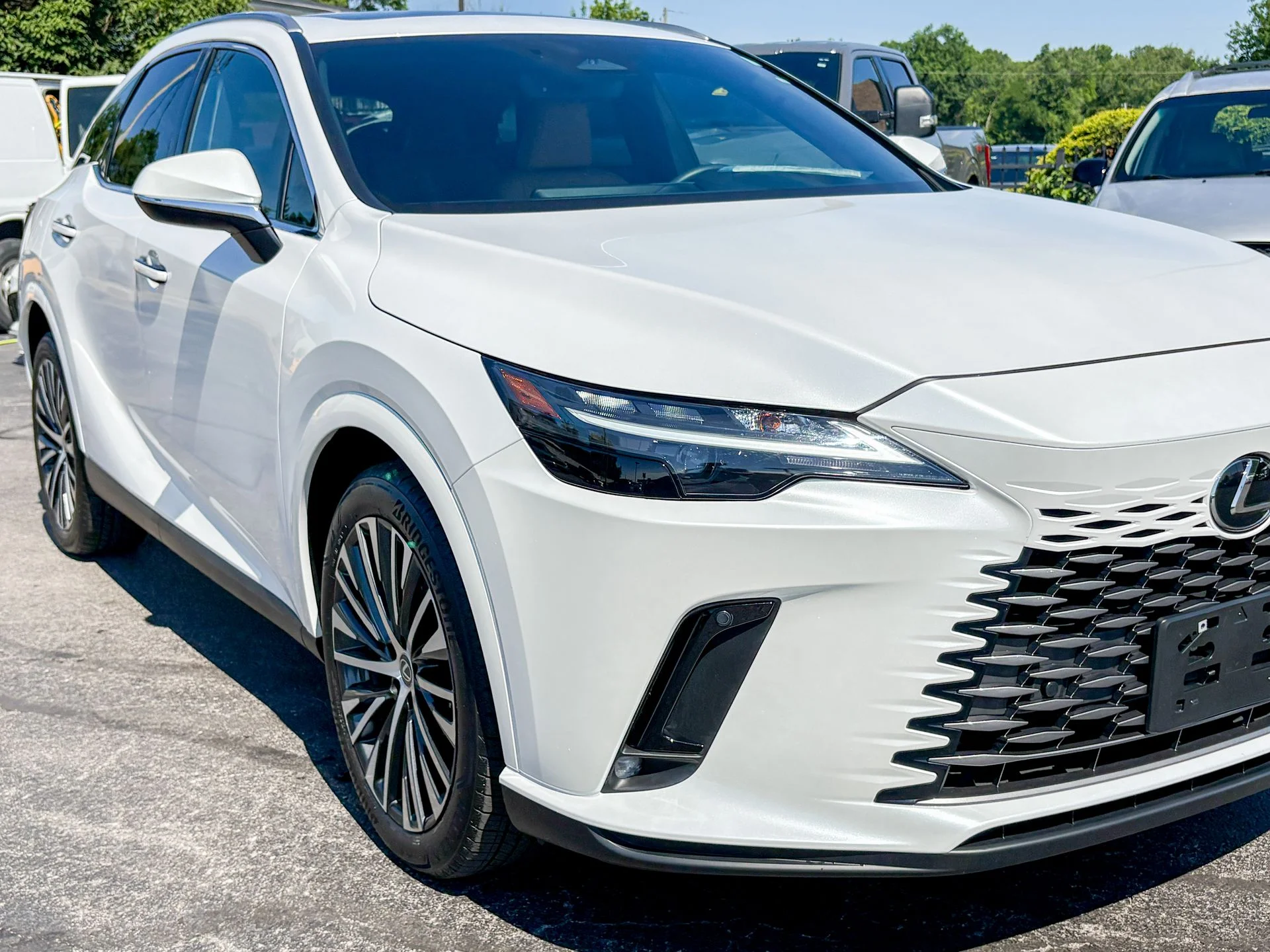 Used 2023 White Lexus 350 Premium Plus image 3