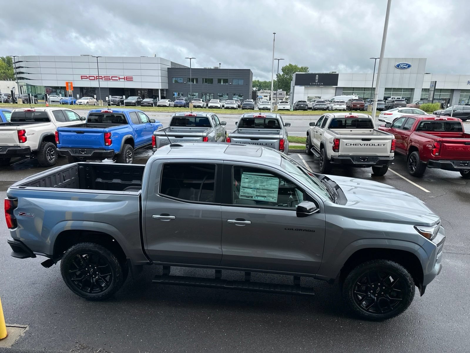 New 2026 Sterling Gray Metallic Chevrolet Z71 with 20in Black Wheels - Sunroof - Spray-On Bedliner image 4