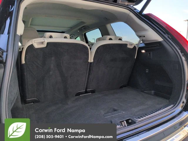 Used 2023 Onyx Black Metallic Volvo  image 29