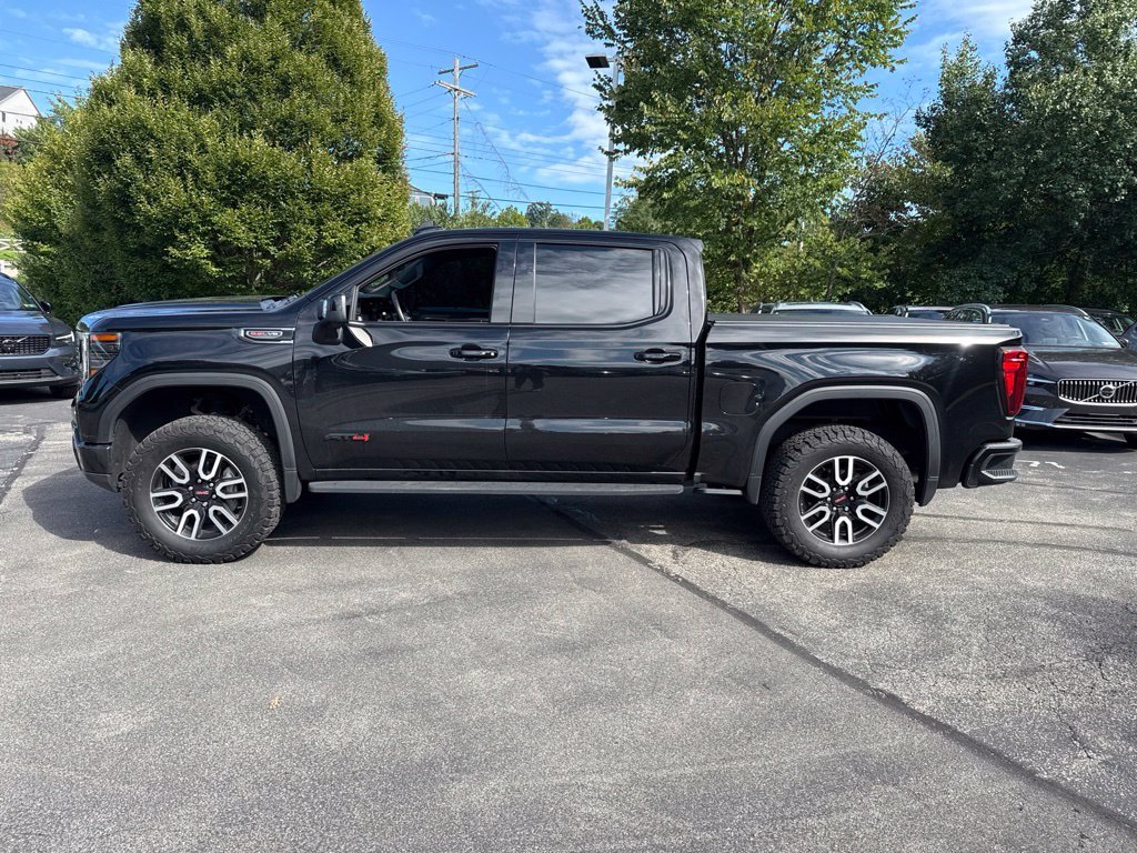Used 2022 Onyx Black GMC AT4 image 3