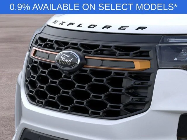 New 2026 Star White Metallic Tri-Coat Ford Tremor® image 17