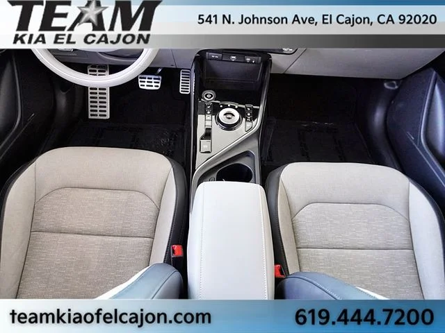 Certified Used 2023 White Kia Wave image 21