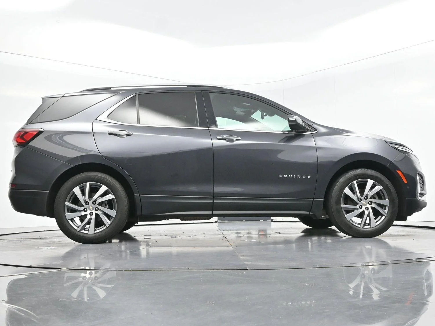 Used 2022 Iron Gray Metallic Chevrolet Premier image 57