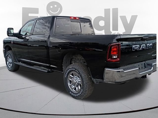 New 2026 Diamond Black Crystal Pearl-Coat Exterior Paint RAM Tradesman image 10