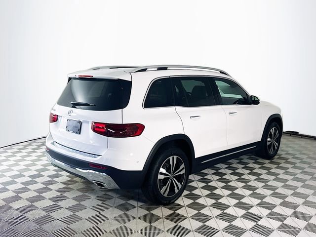 New 2026 Polar White Mercedes-Benz GLB 250 image 37