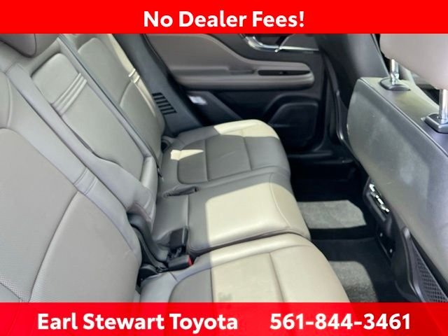 Used 2023 Silver Lincoln Reserve image 36