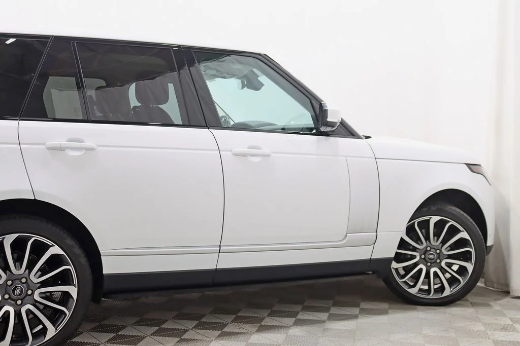 Used 2021 White Land Rover Westminster image 11