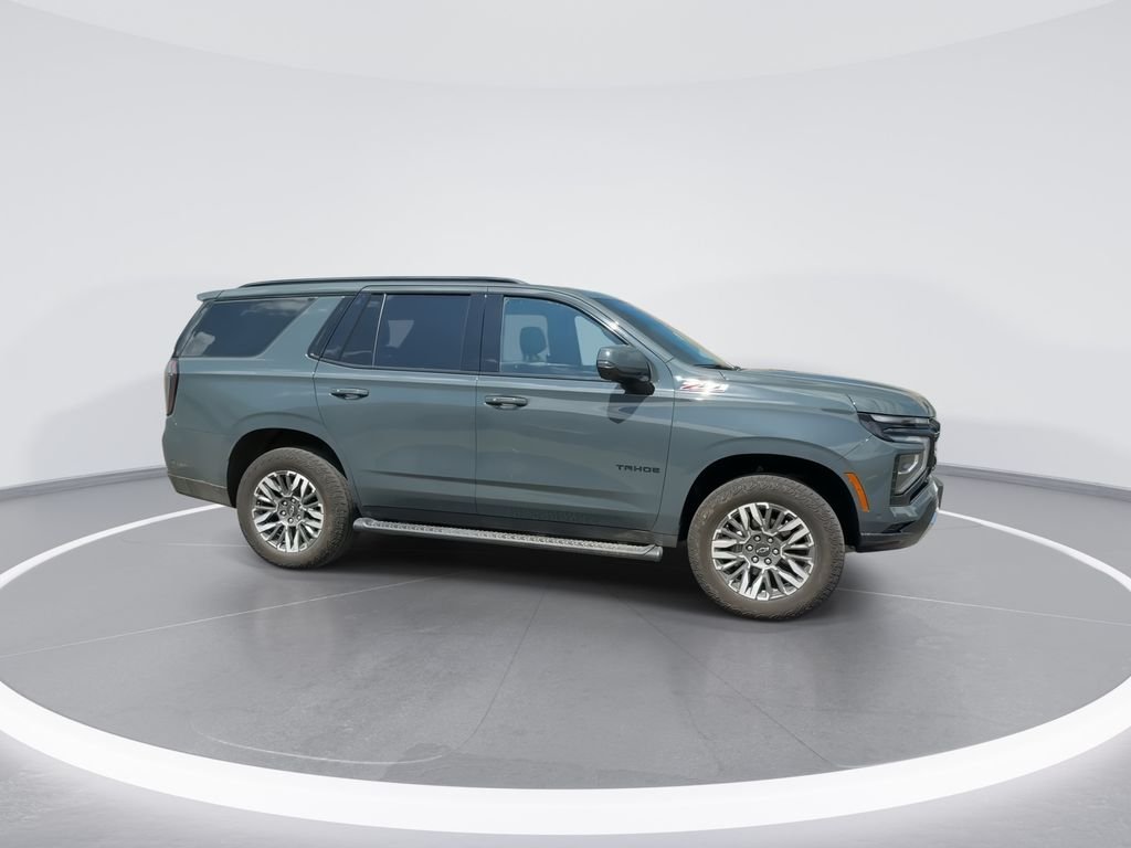 Used 2025 Gray Chevrolet Z71 image 9