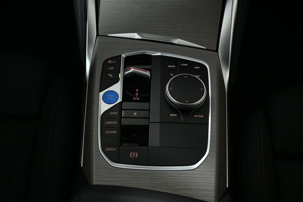 Used 2026 Gray BMW xDrive40 image 23