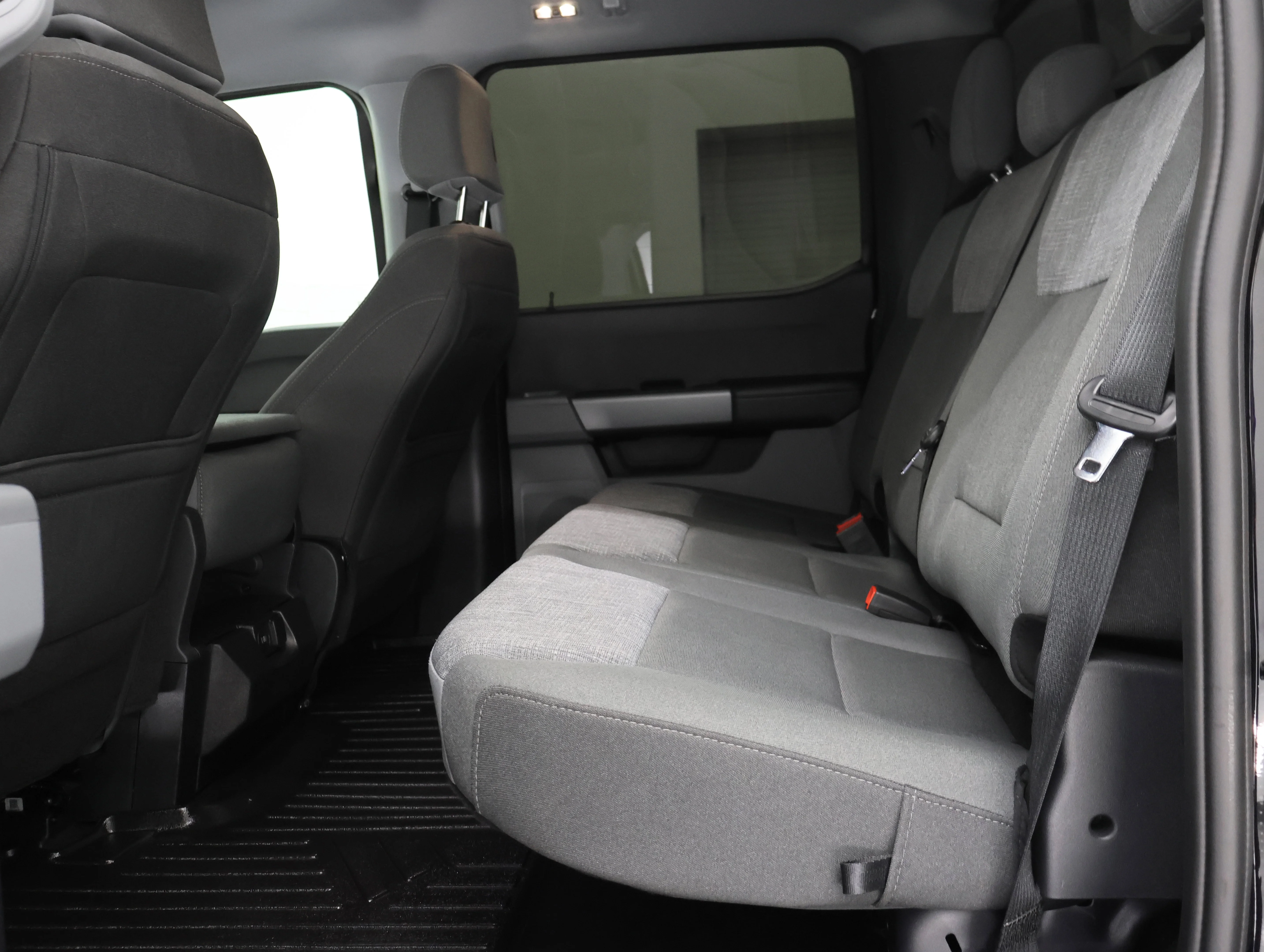 2025 Ford F-350 Super Duty XLT - Photo 9