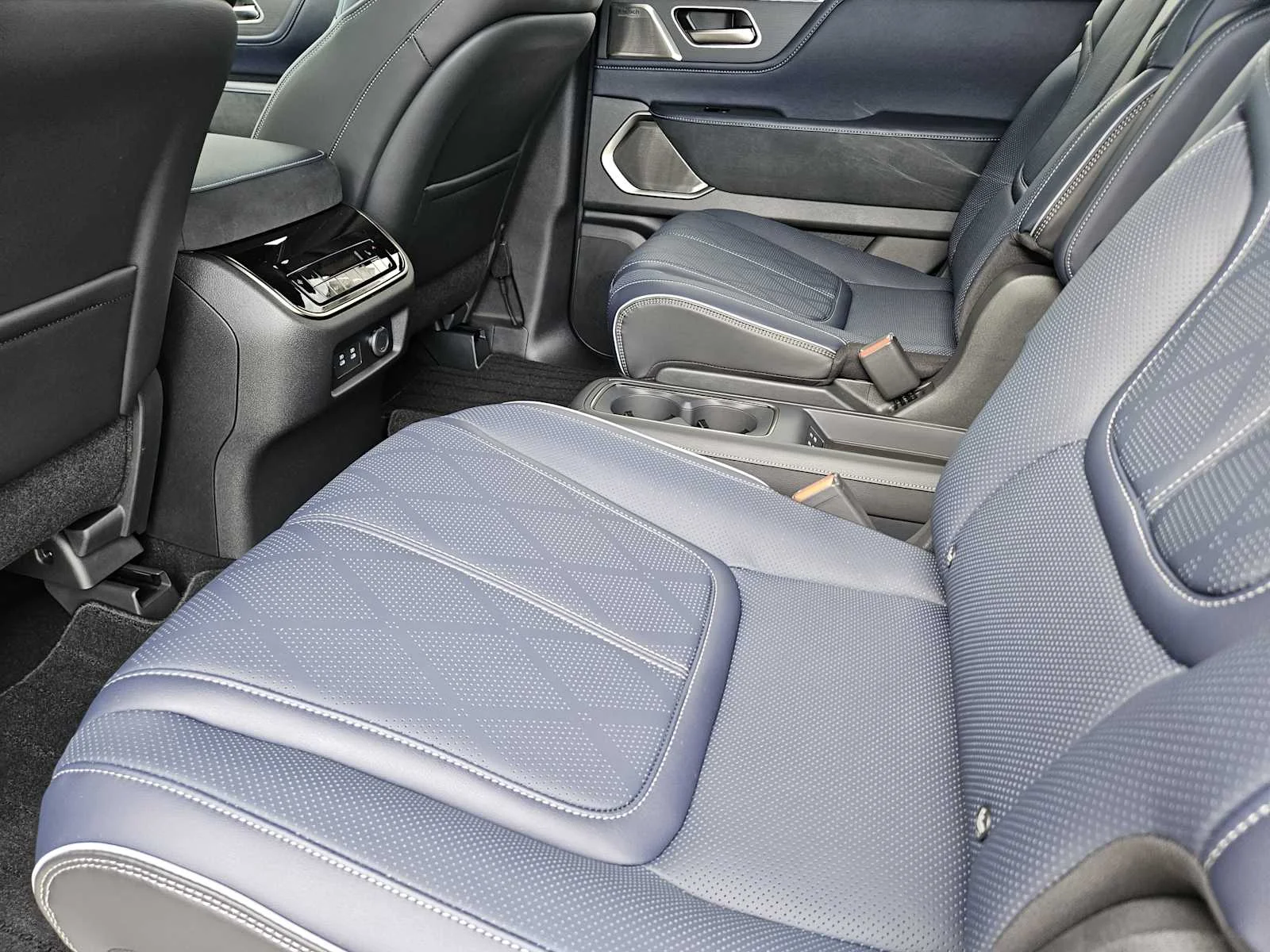 New 2026 RADIANT WHITE INFINITI Sport 4WD image 21