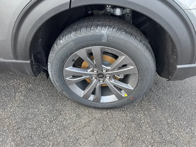 New 2026 Carbonized Gray Metallic Ford Active image 18