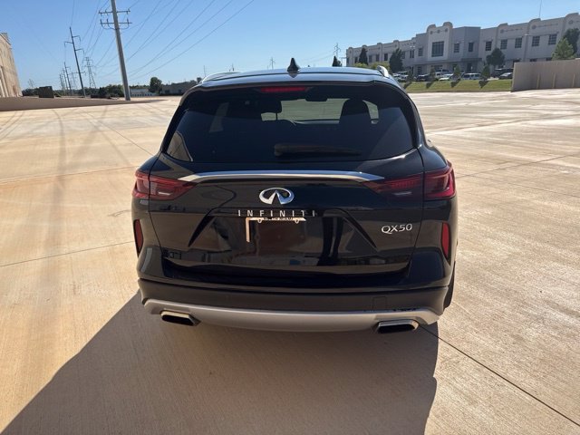 Used 2023 Black INFINITI LUXE image 6